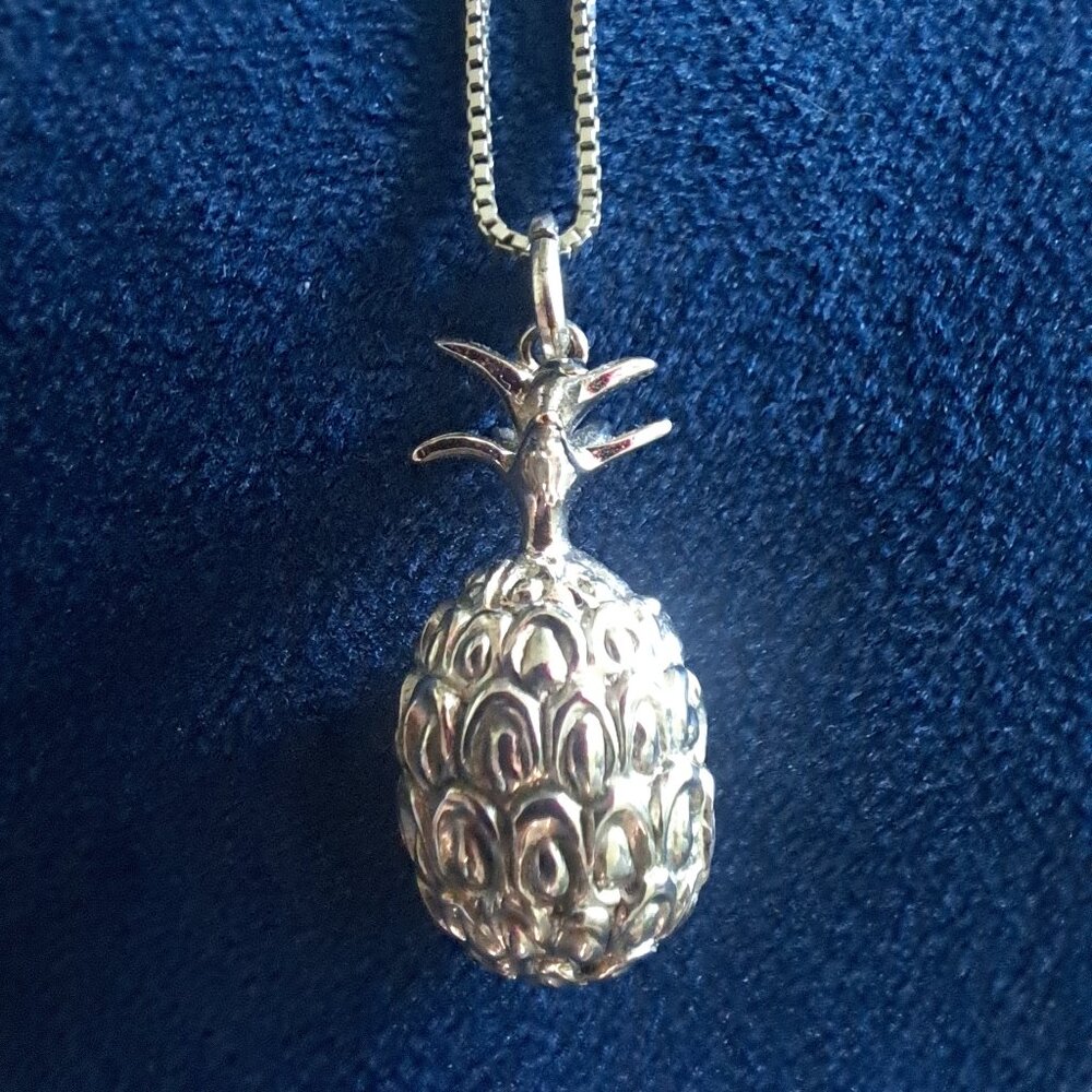 Silver Pineapple Pendant Necklace